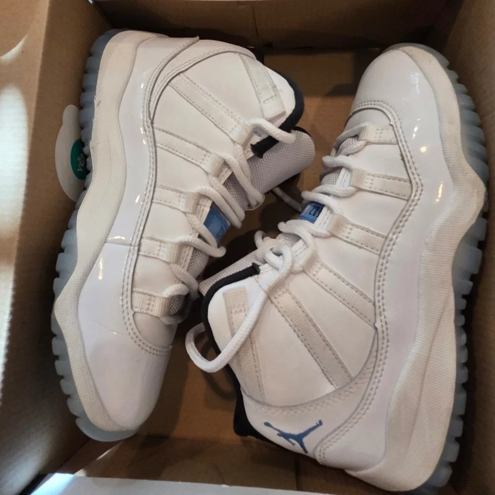 Jordan 11 Retro Legend Blue 2024 White Black Kids 2Y 378039-104